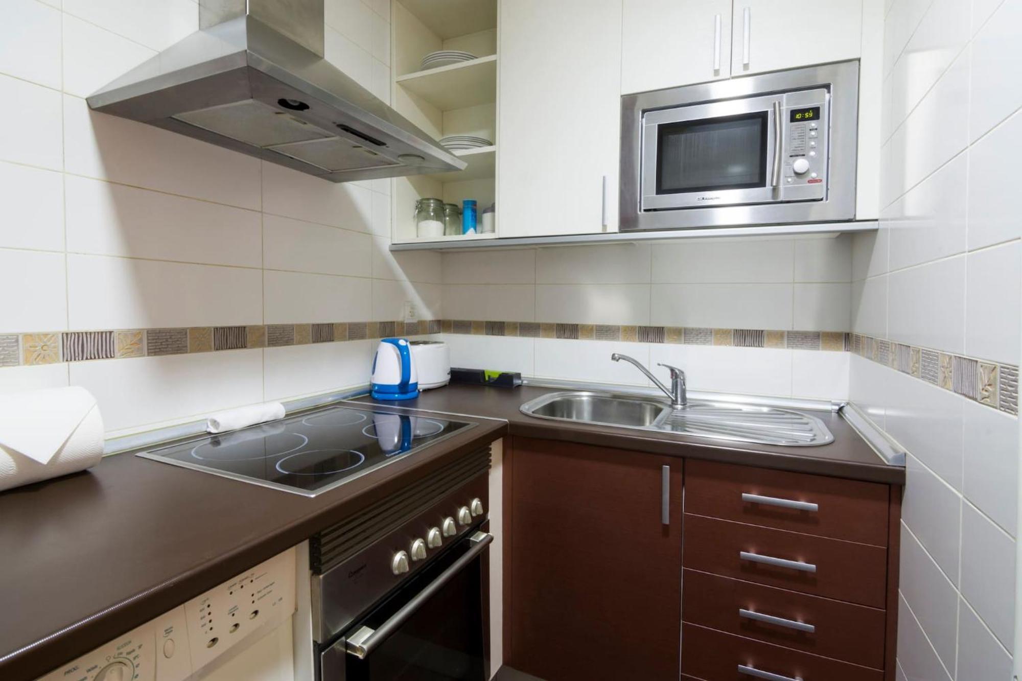 Apartamentos Day Madrid San Antonio Centro Gran Via Sol Malasana 외부 사진