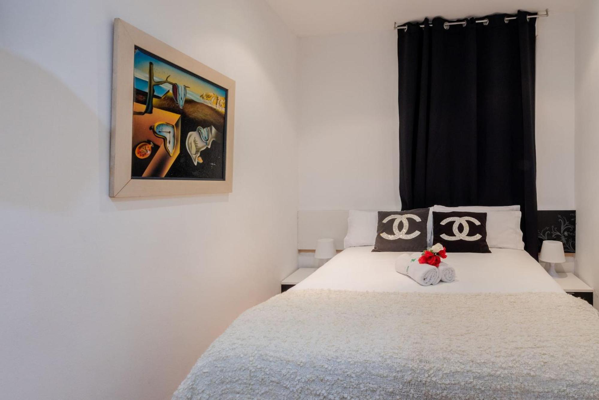 Apartamentos Day Madrid San Antonio Centro Gran Via Sol Malasana 외부 사진