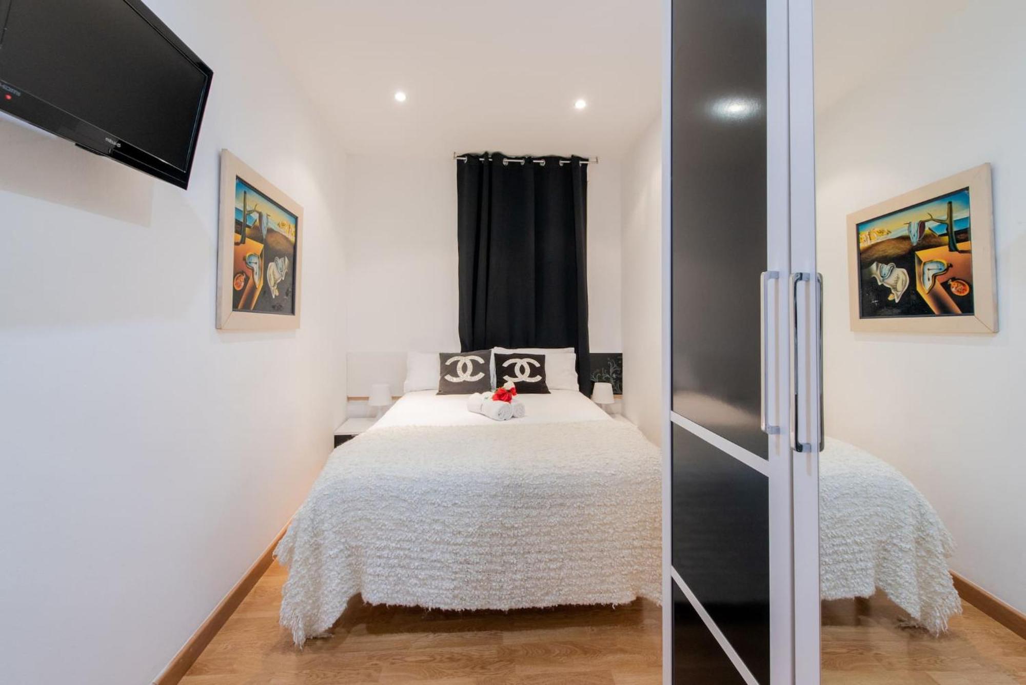 Apartamentos Day Madrid San Antonio Centro Gran Via Sol Malasana 외부 사진