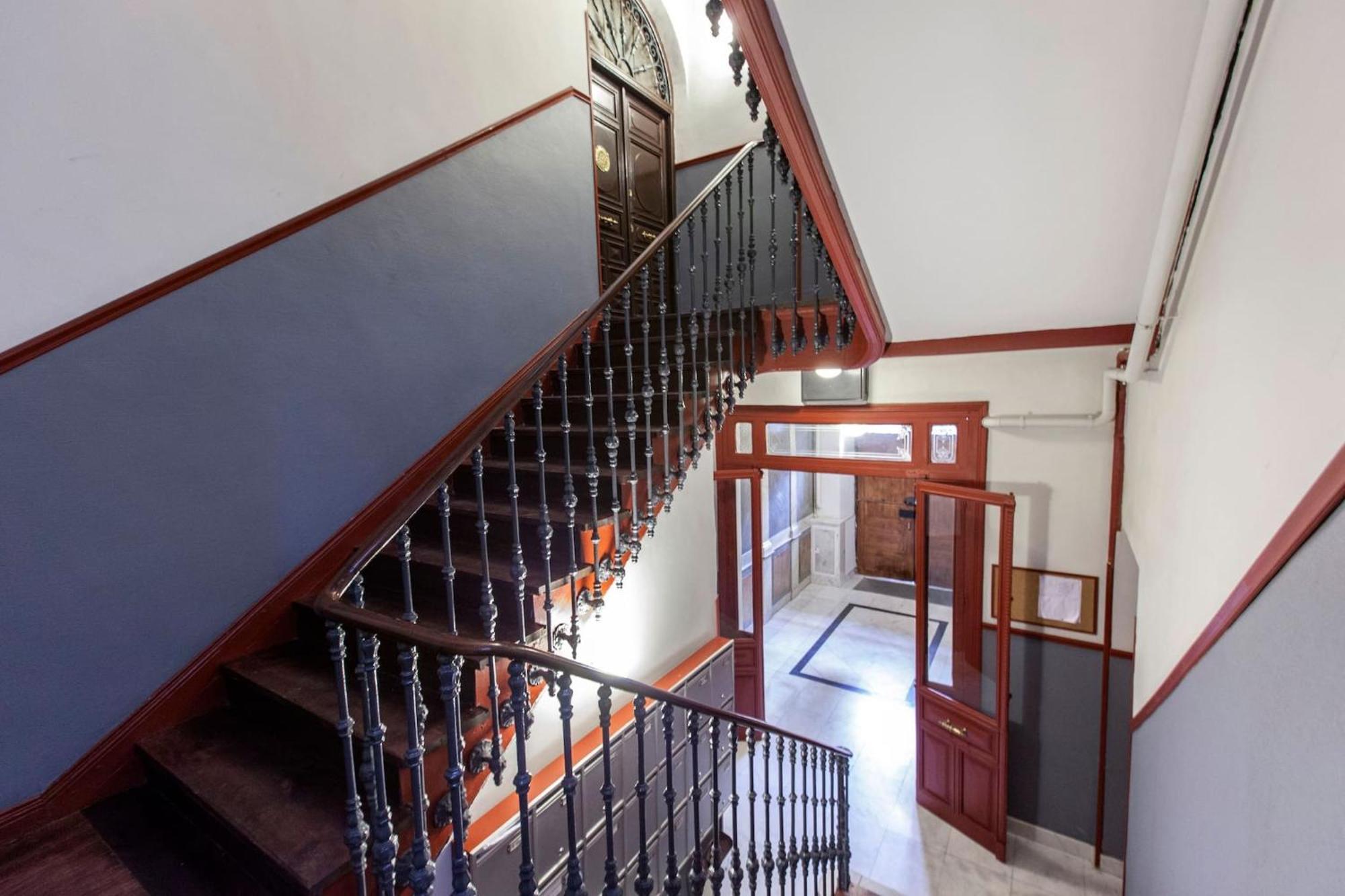 Apartamentos Day Madrid San Antonio Centro Gran Via Sol Malasana 외부 사진