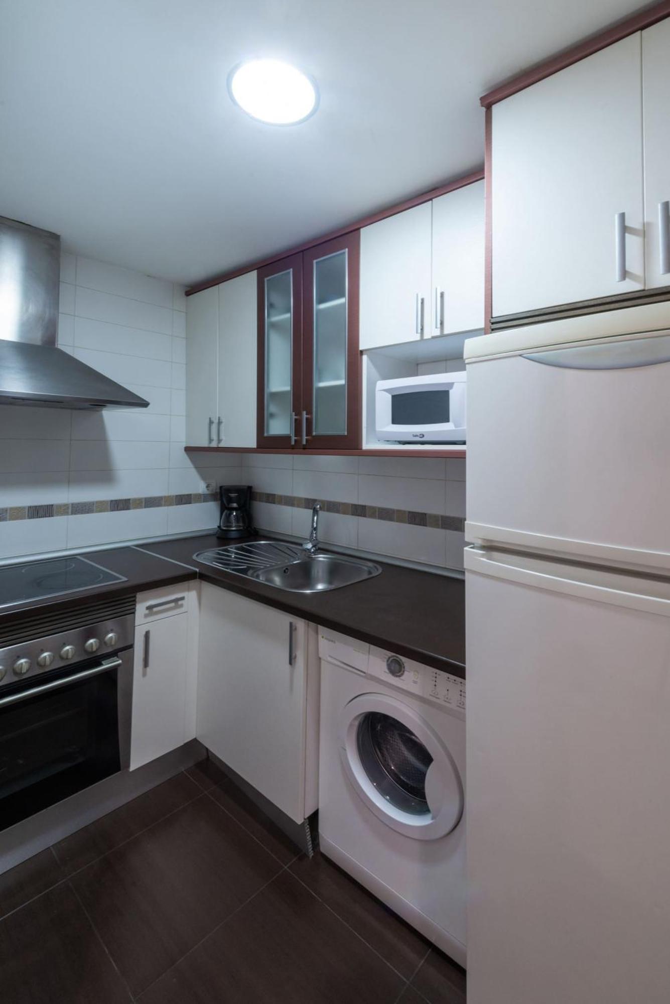 Apartamentos Day Madrid San Antonio Centro Gran Via Sol Malasana 외부 사진