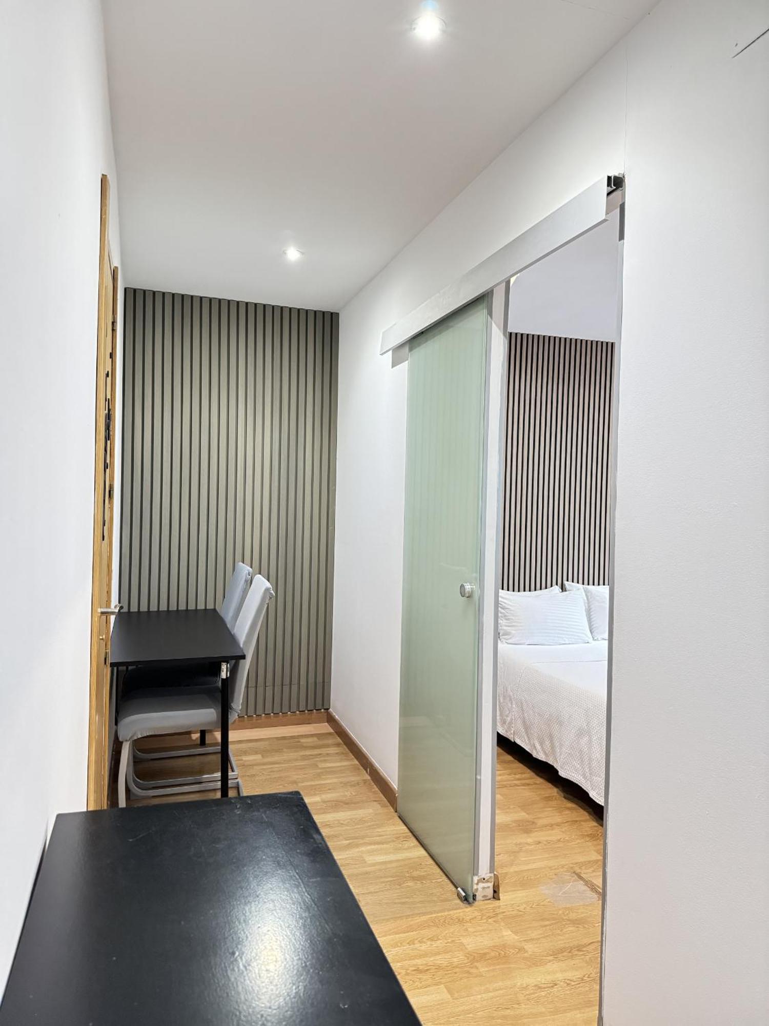 Apartamentos Day Madrid San Antonio Centro Gran Via Sol Malasana 외부 사진