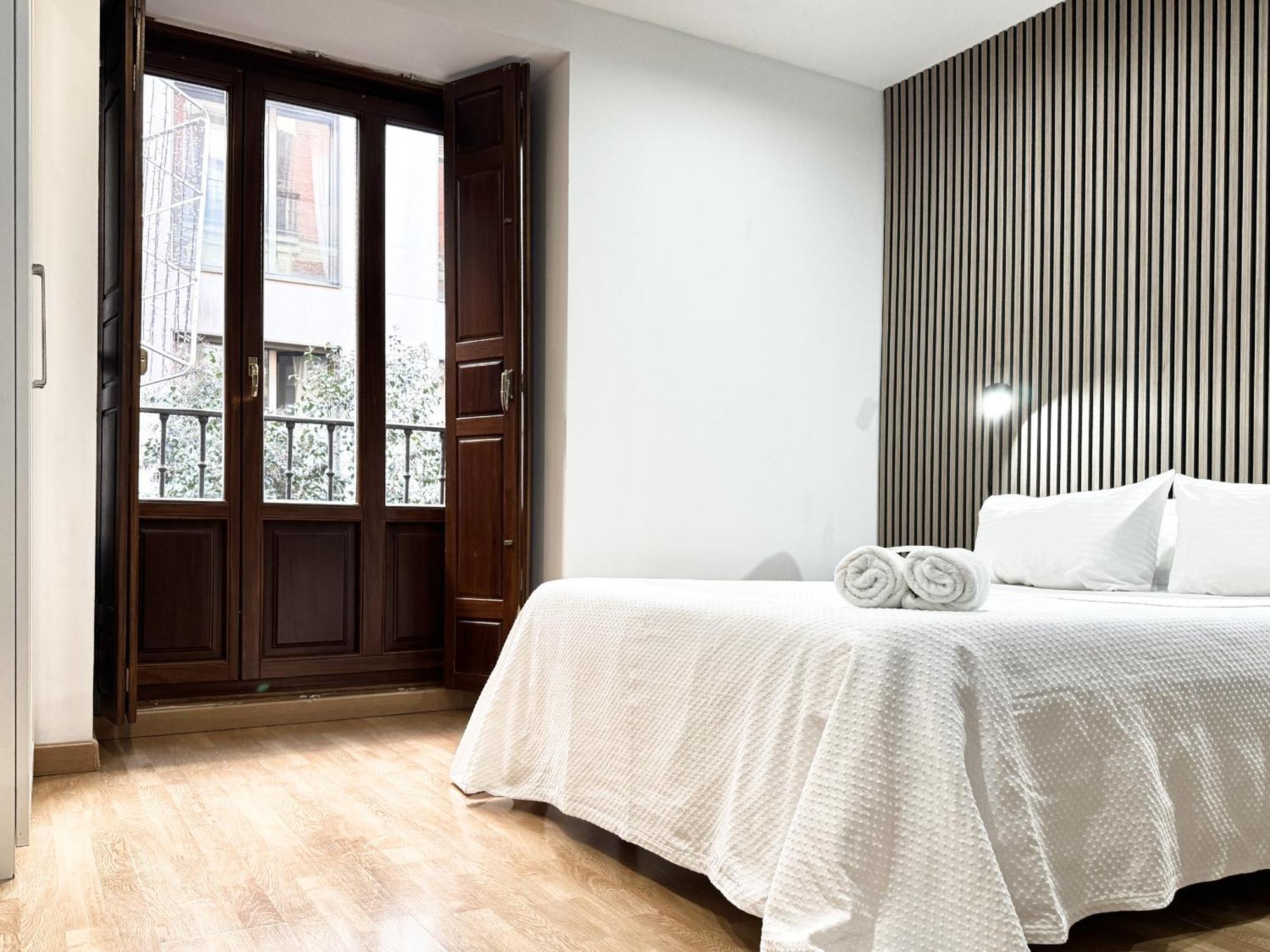 Apartamentos Day Madrid San Antonio Centro Gran Via Sol Malasana 외부 사진