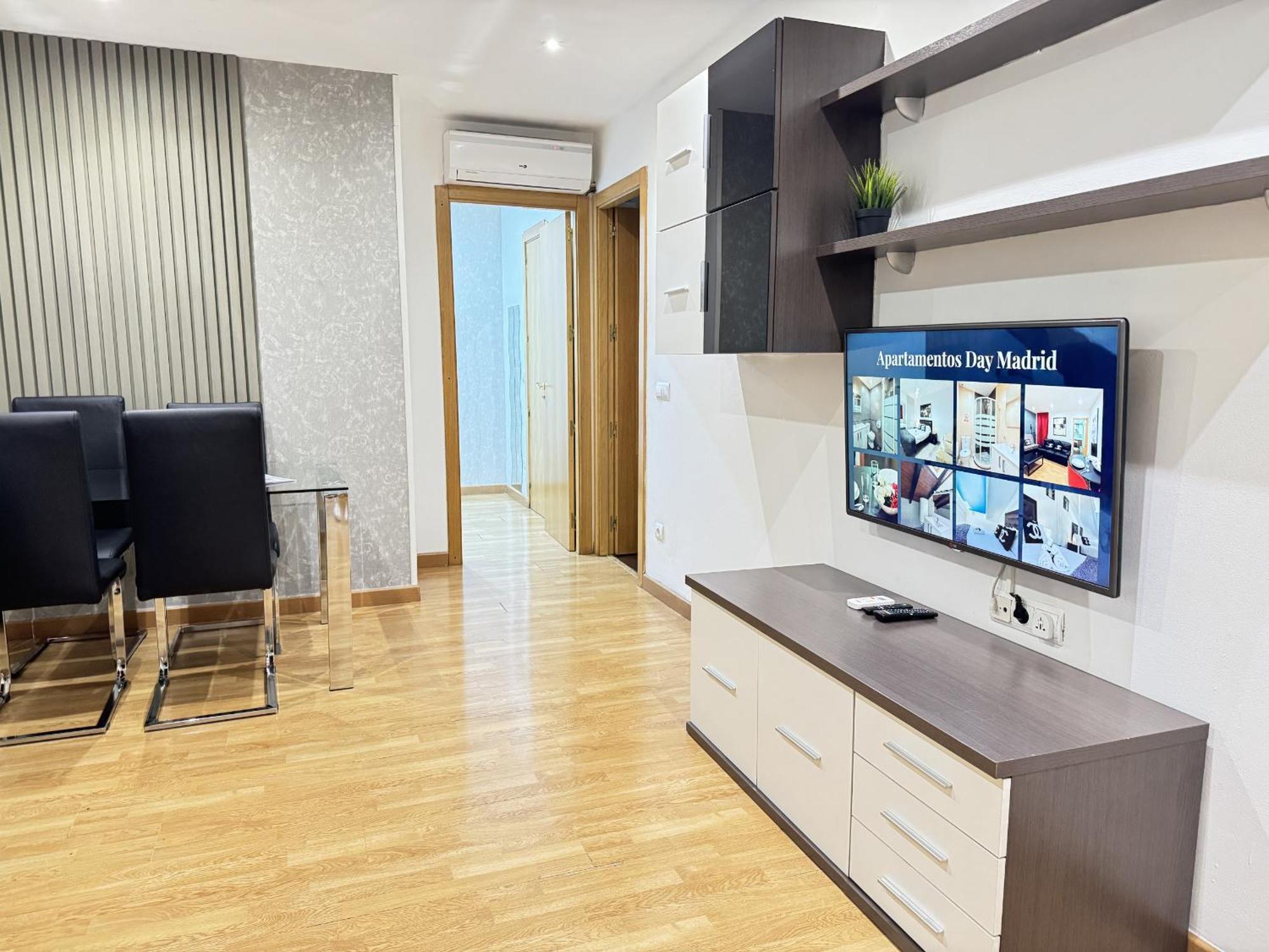 Apartamentos Day Madrid San Antonio Centro Gran Via Sol Malasana 외부 사진